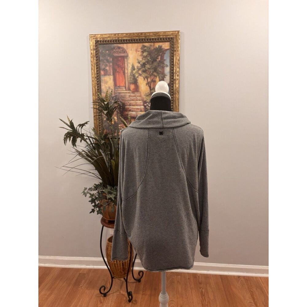 Women's Calvin Klein Performance Cowl Neck Front Wrap Grey/white Sweater Size L - Picture 4 of 10